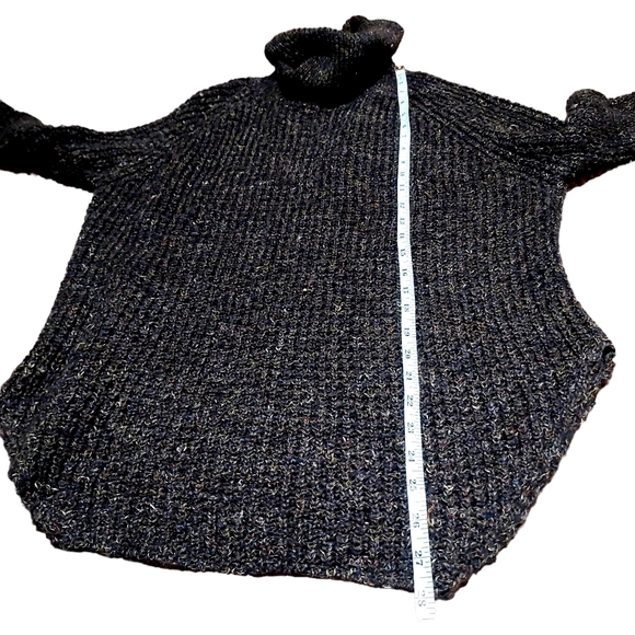 Free People Dylan Tweedy Turtleneck Sweater size XS - Picture 9 of 10